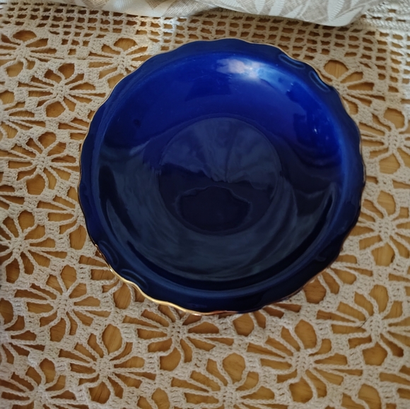 Vintage Porcelain Pitcher Bowl Set - Picture 6 of 6